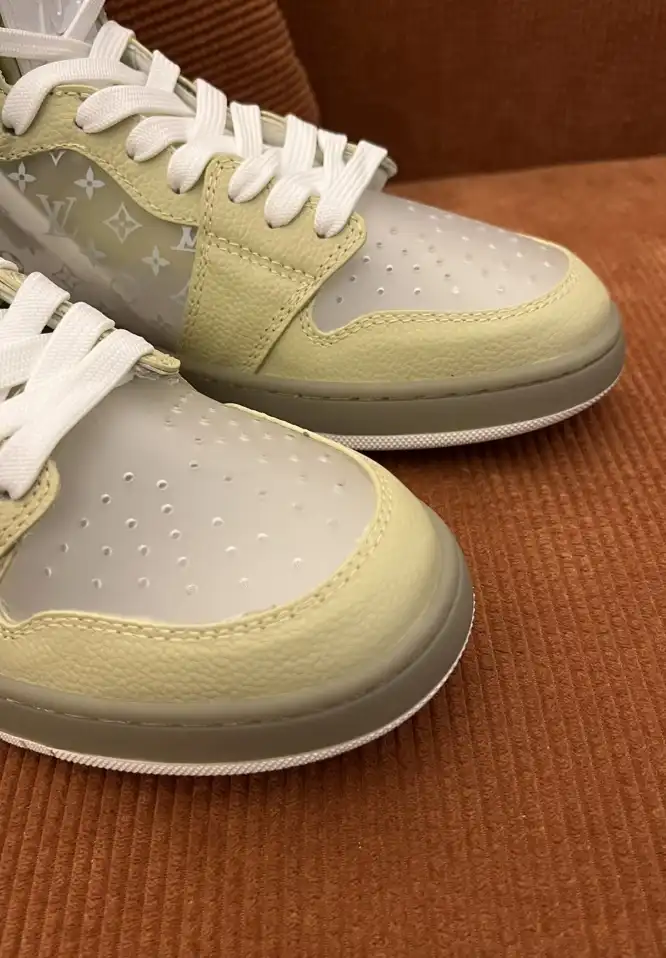 hype Louis Vuitton Sneakers