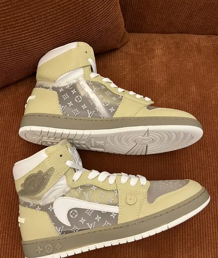 hype Louis Vuitton Sneakers