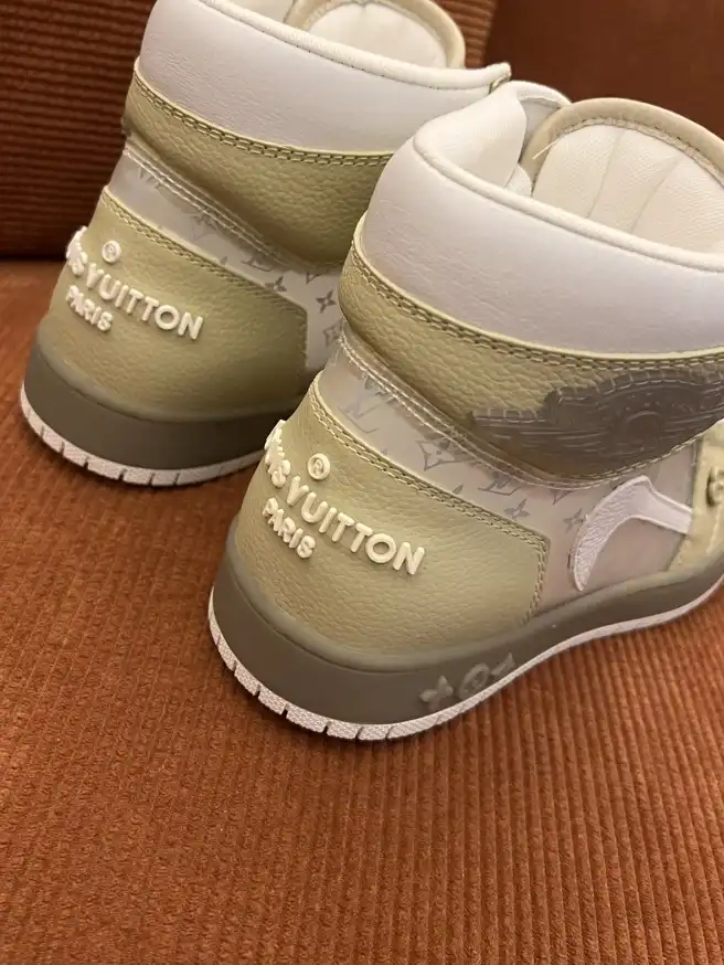 hype Louis Vuitton Sneakers