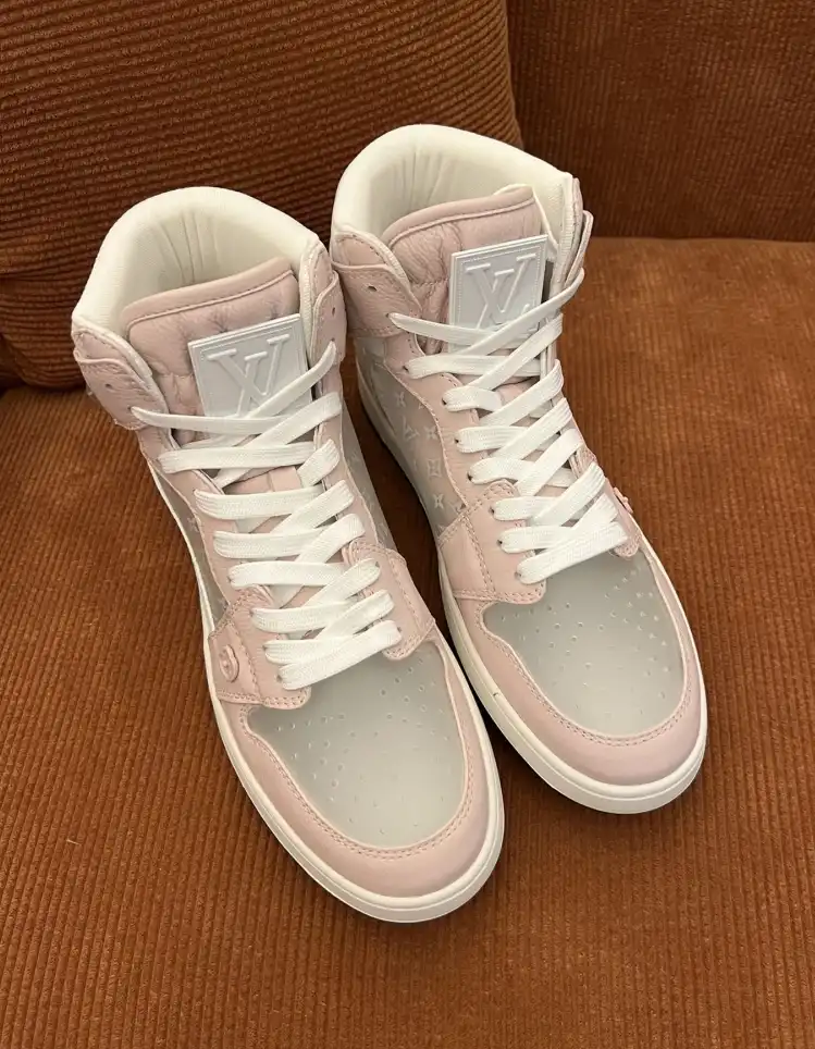 hype Louis Vuitton Sneakers