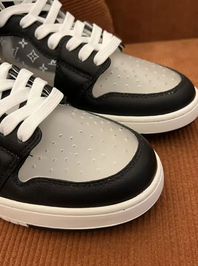 hype Louis Vuitton Sneakers