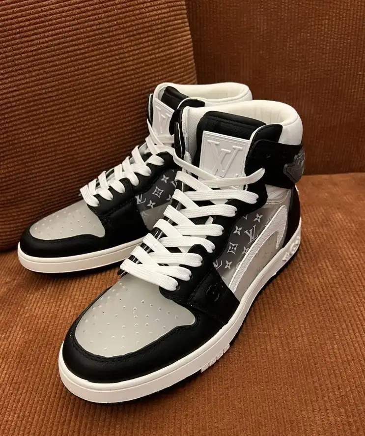 hype Louis Vuitton Sneakers