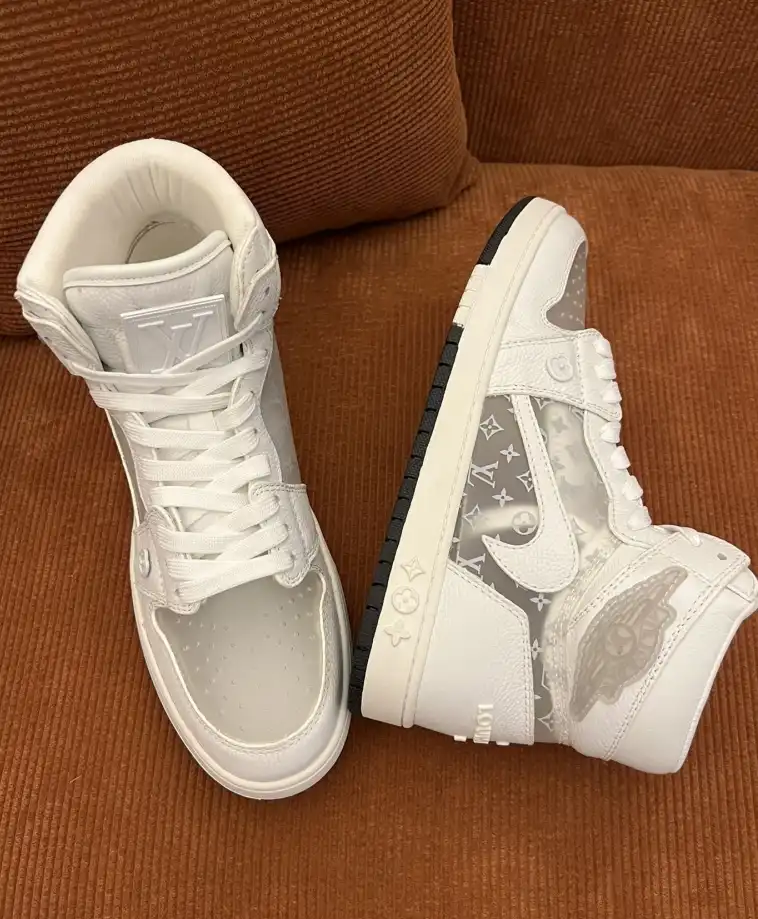 hype Louis Vuitton Sneakers