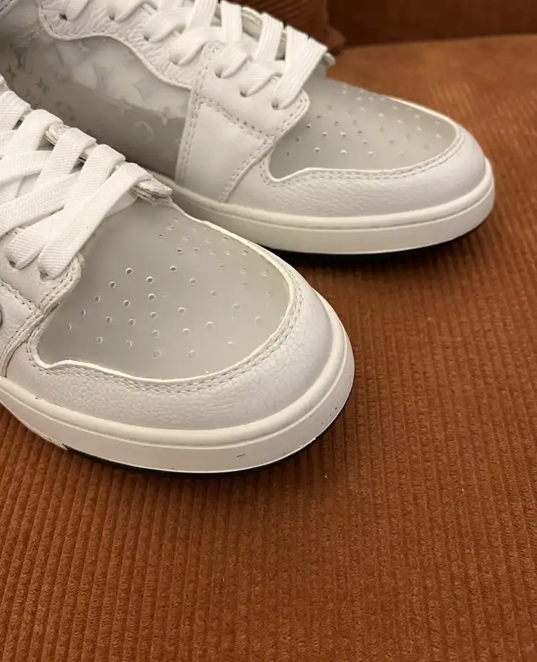 hype Louis Vuitton Sneakers