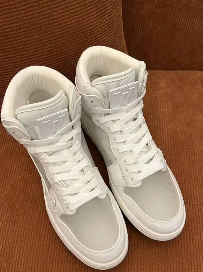 hype Louis Vuitton Sneakers