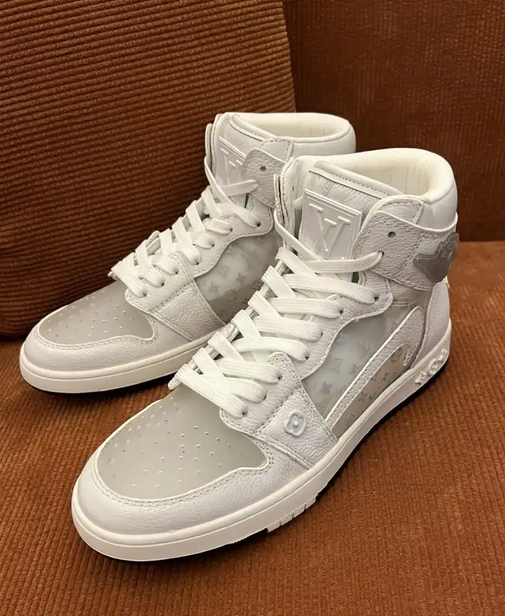 hype Louis Vuitton Sneakers