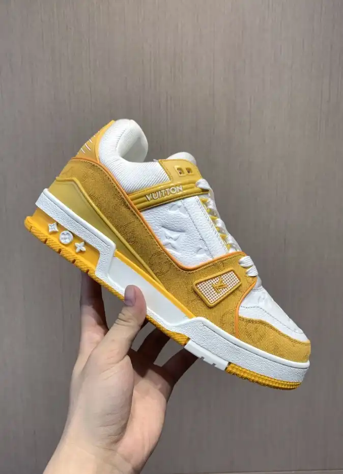 hype Louis Vuitton Sneakers