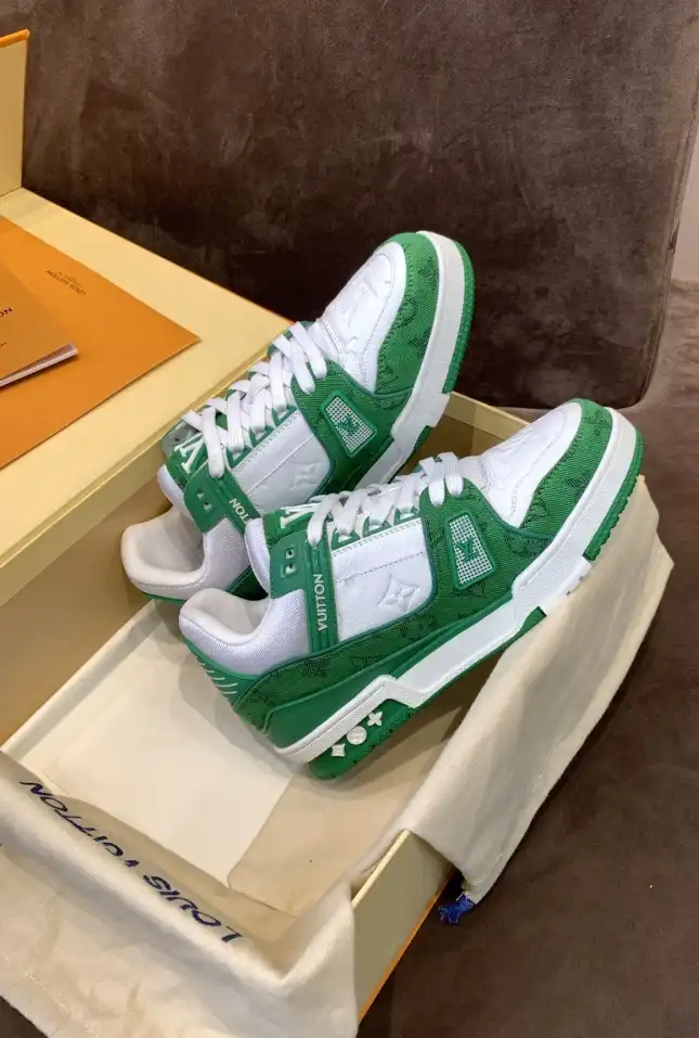 hype Louis Vuitton Sneakers