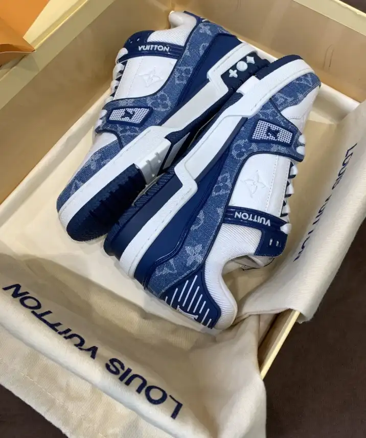 hype Louis Vuitton Sneakers