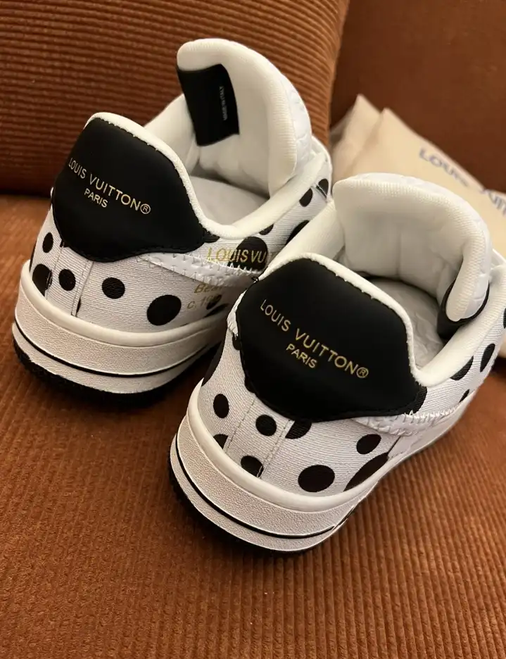 hype Louis Vuitton Sneakers