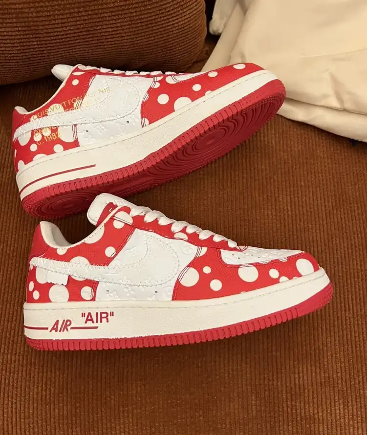 hype Louis Vuitton Sneakers