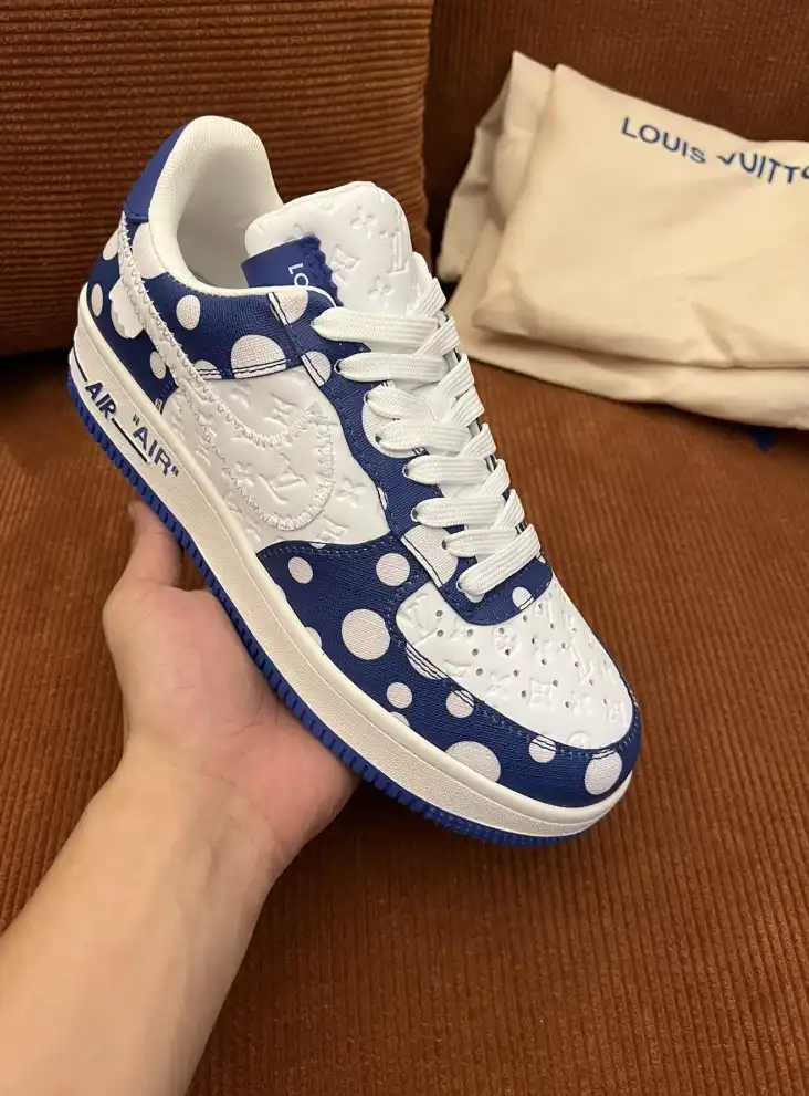 hype Louis Vuitton Sneakers