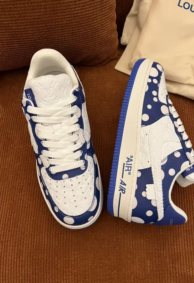 hype Louis Vuitton Sneakers