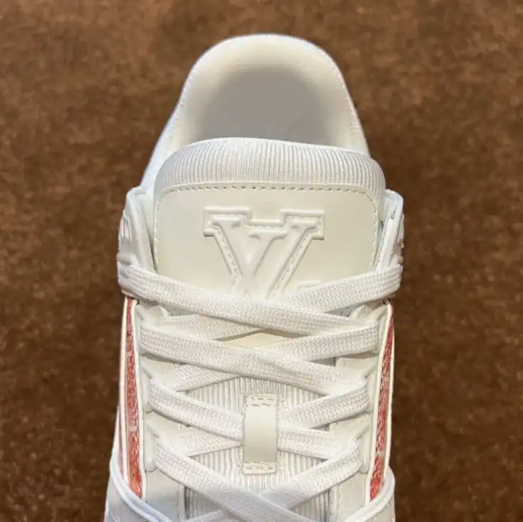 hype Louis Vuitton Sneakers