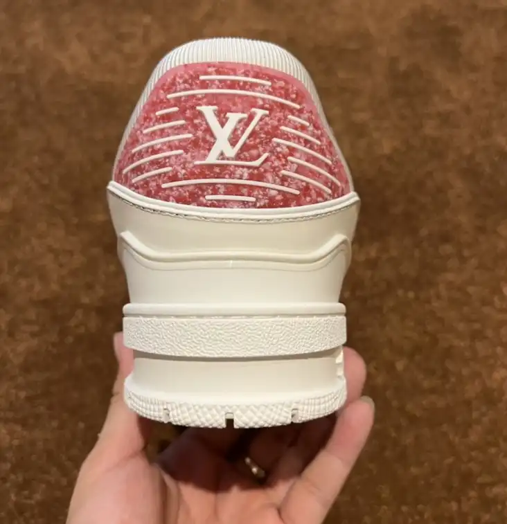 hype Louis Vuitton Sneakers