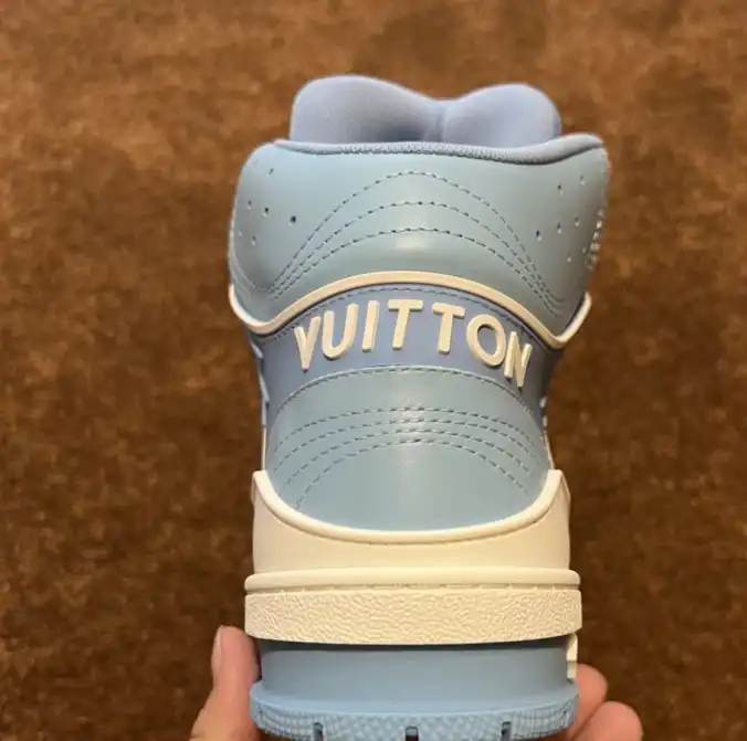 hype Louis Vuitton Sneakers