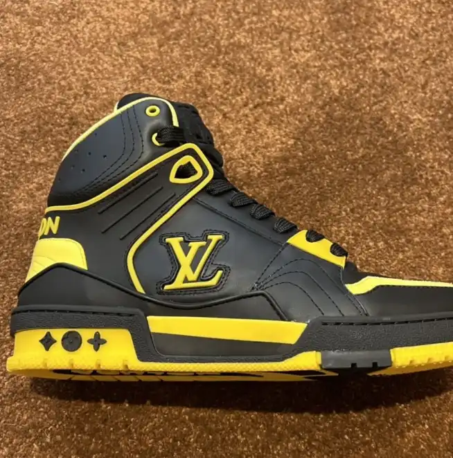 hype Louis Vuitton Sneakers