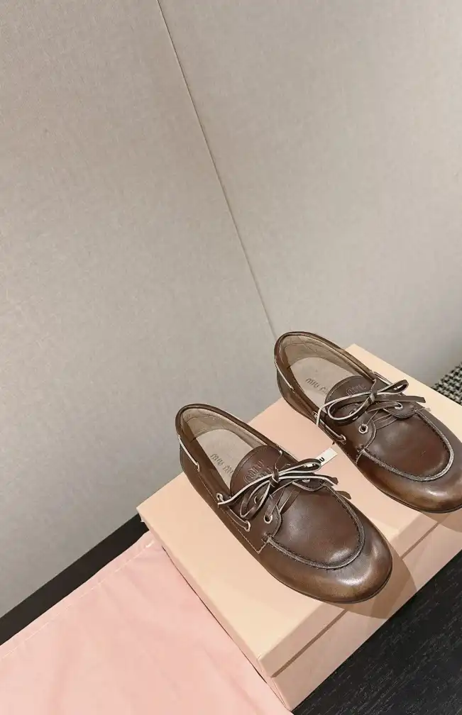 hype Miu Miu Leather Shoes