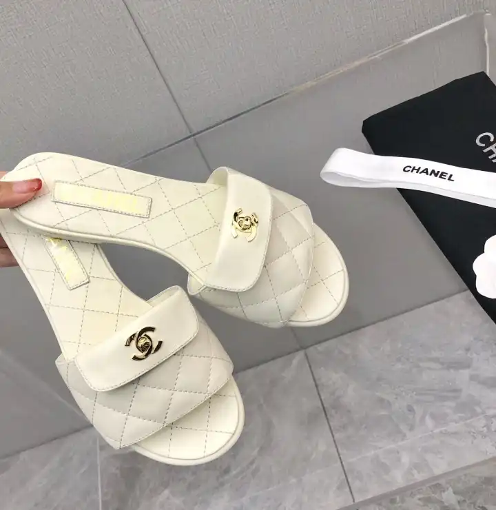 hype Chanel Slippers