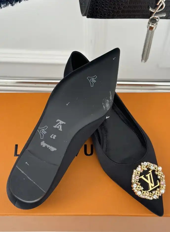 hype LV flat shoes