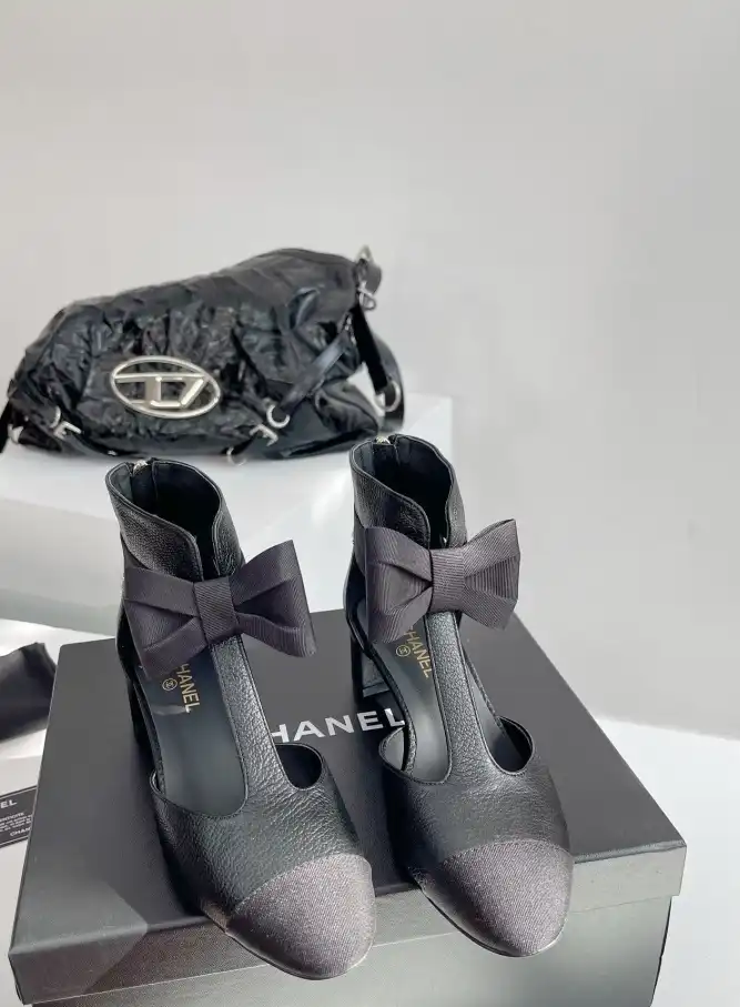 hype Chanel High Heels