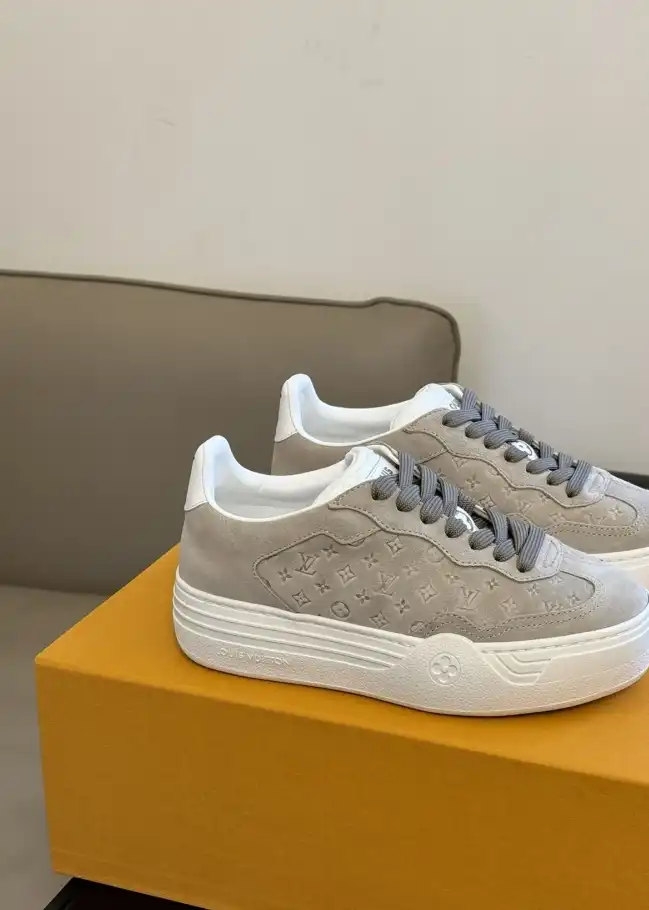 hype Louis Vuitton Sneakers