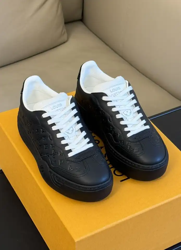 hype Louis Vuitton Sneakers