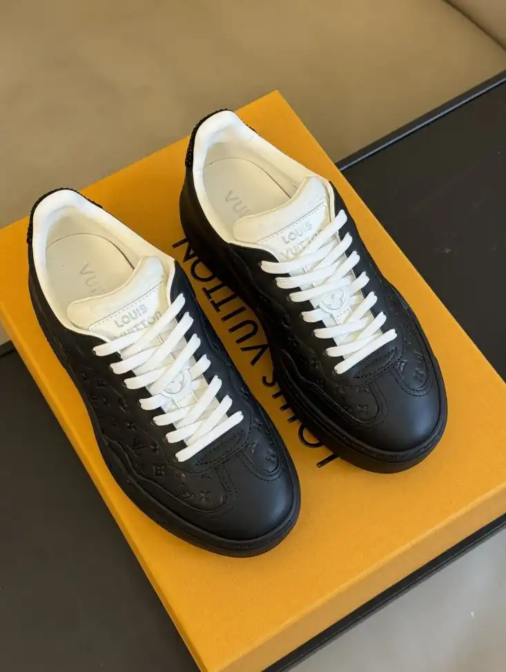 hype Louis Vuitton Sneakers