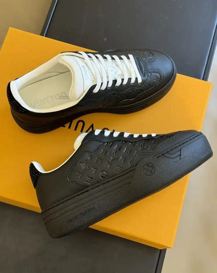 hype Louis Vuitton Sneakers