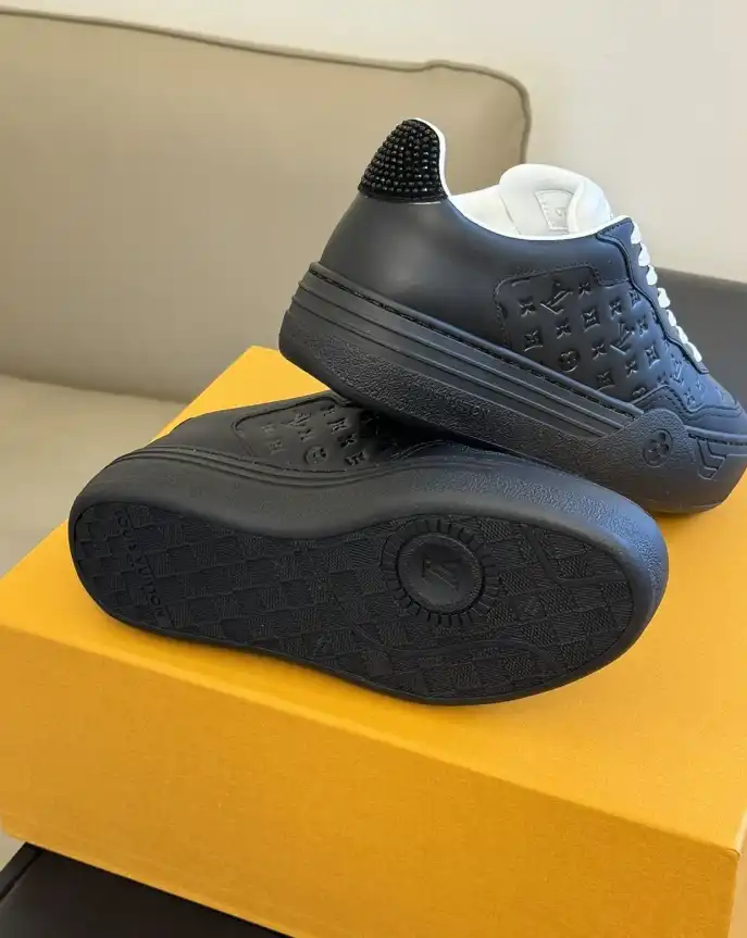 hype Louis Vuitton Sneakers