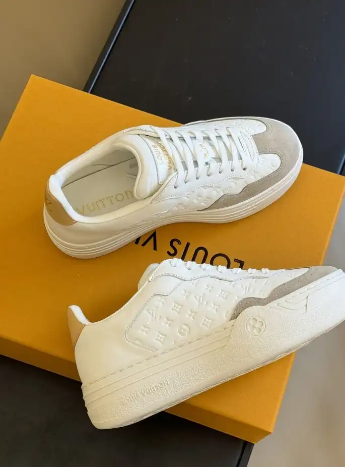 hype Louis Vuitton Sneakers