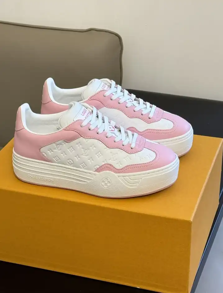 hype Louis Vuitton Sneakers