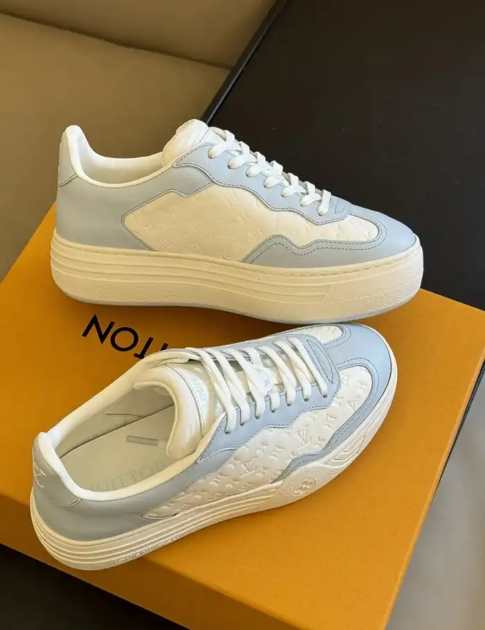 hype Louis Vuitton Sneakers