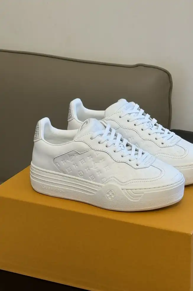 hype Louis Vuitton Sneakers