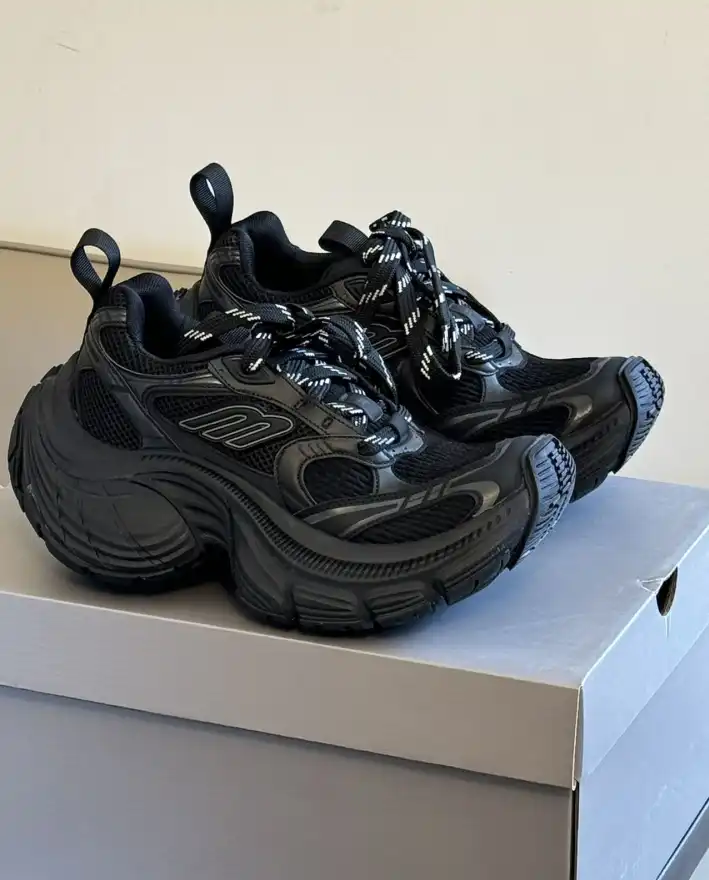 hype Balenciaga Sneakers