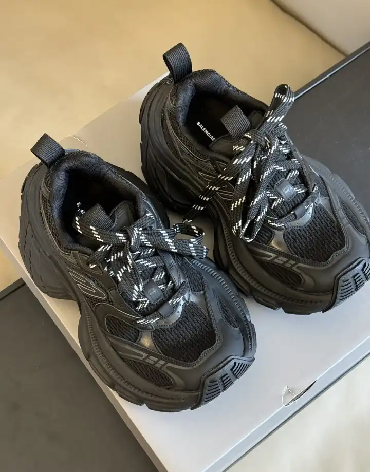 hype Balenciaga Sneakers