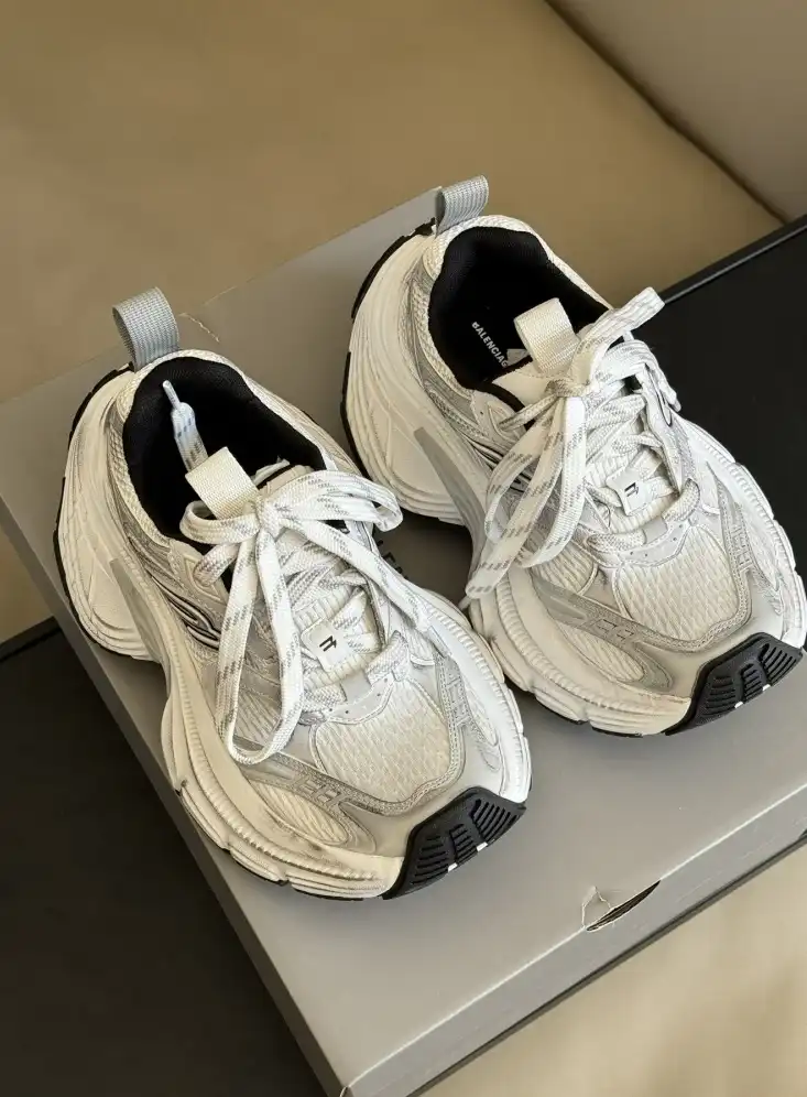 hype Balenciaga Sneakers