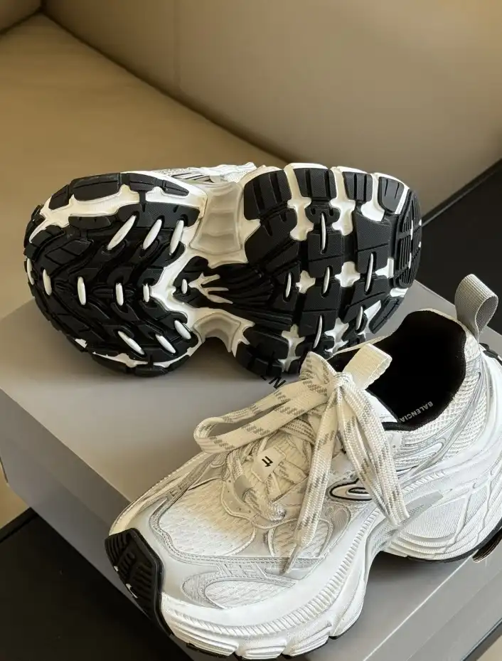 hype Balenciaga Sneakers