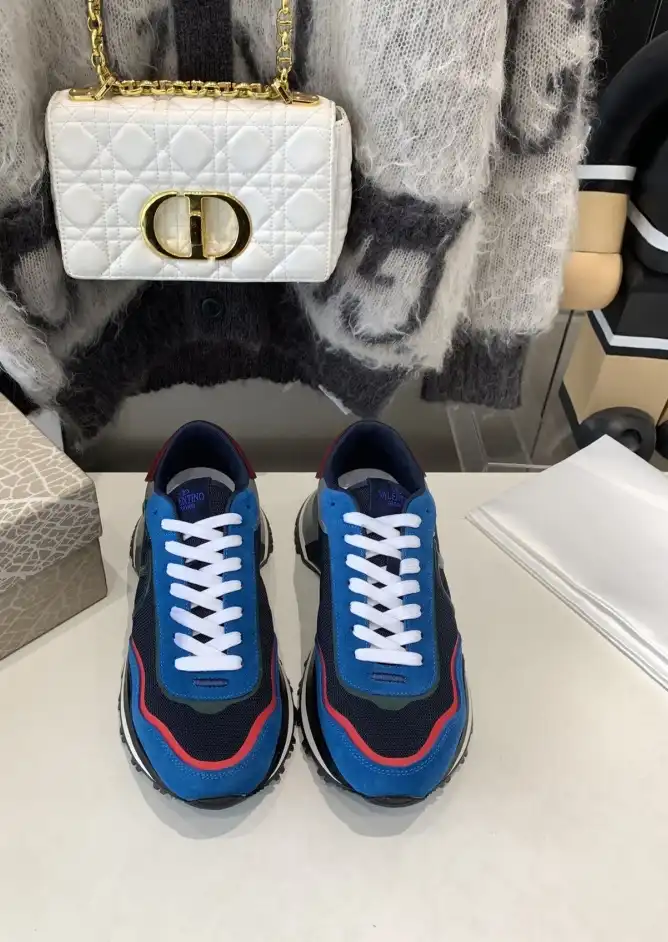 hype Valentino Sneakers