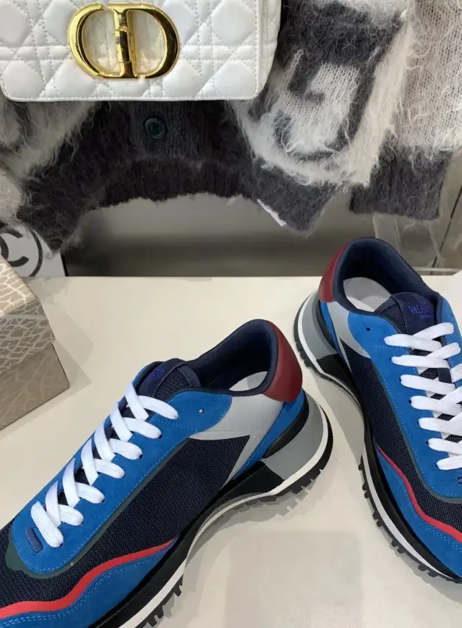 hype Valentino Sneakers