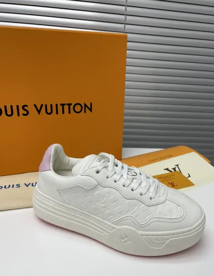 hype Louis Vuitton Sneakers