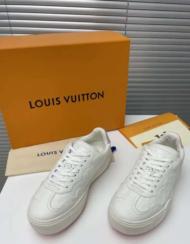 hype Louis Vuitton Sneakers