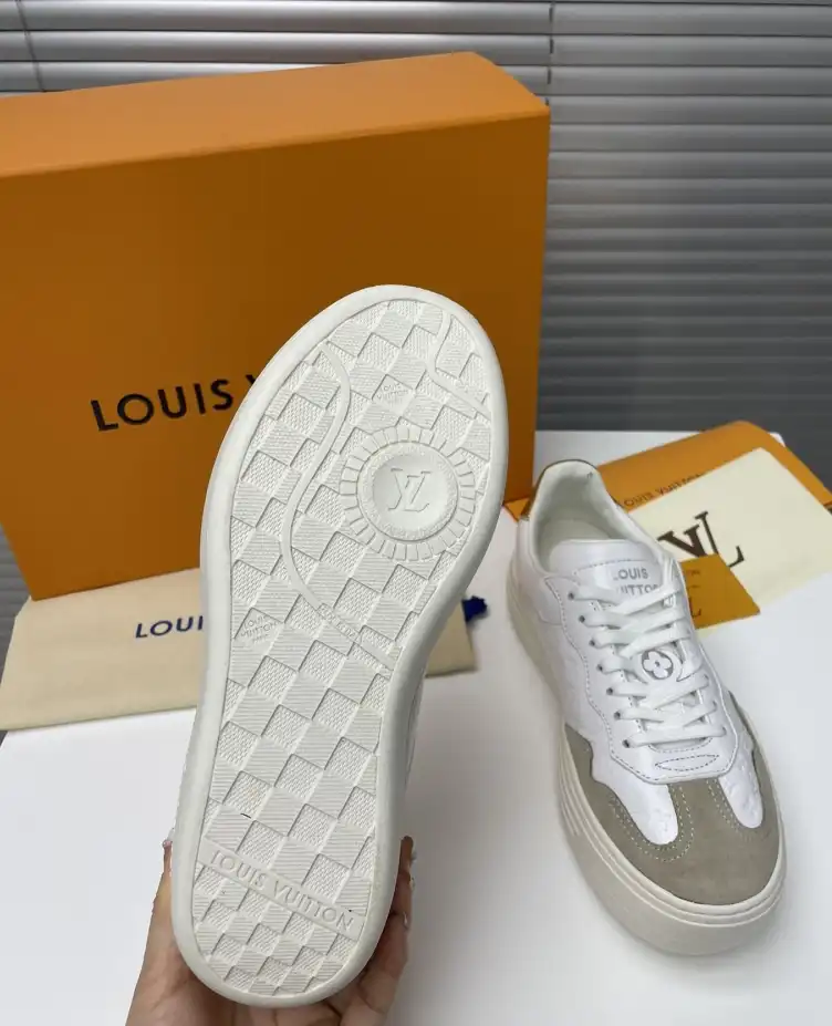 hype Louis Vuitton Sneakers