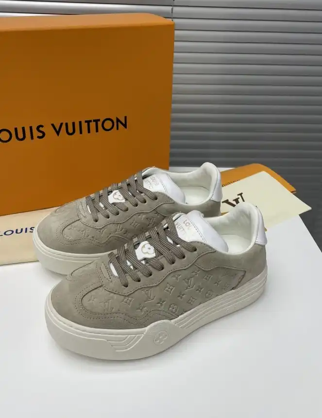 hype Louis Vuitton Sneakers