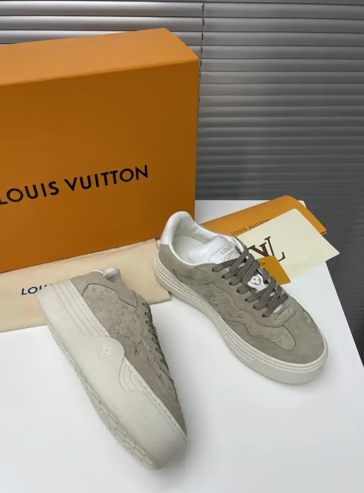 hype Louis Vuitton Sneakers