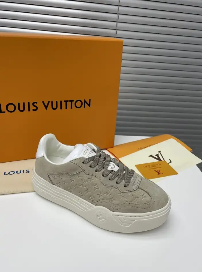 hype Louis Vuitton Sneakers