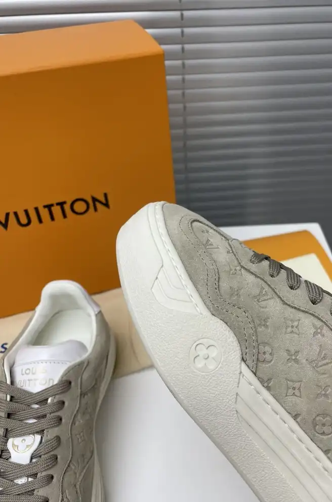 hype Louis Vuitton Sneakers