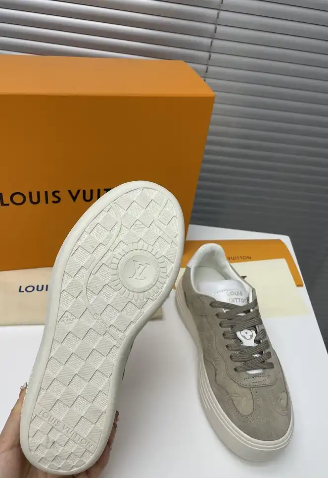 hype Louis Vuitton Sneakers