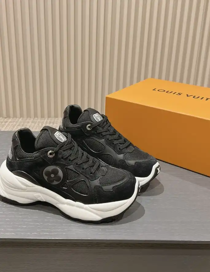 hype Louis Vuitton Sneakers