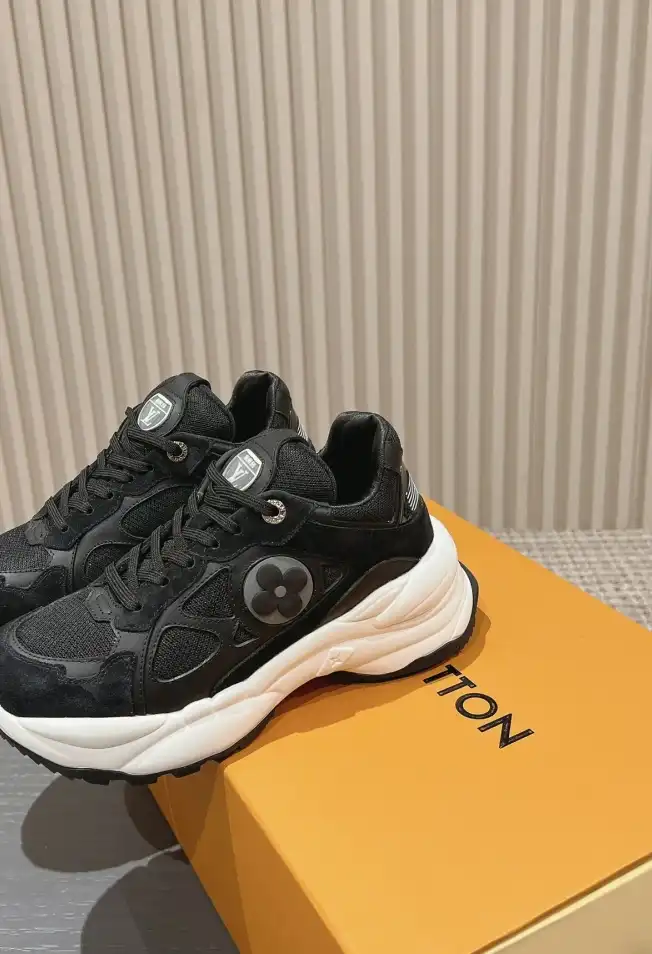 hype Louis Vuitton Sneakers